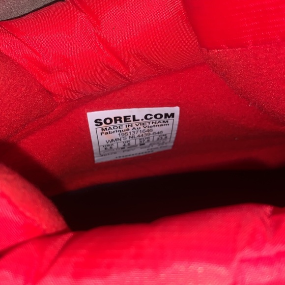 Snow Boots 🥾 - Picture 6 of 6